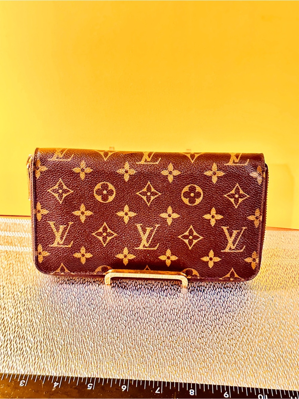 Louis Vuitton XXL Zipper round Monogram long bifold Wallet - Picture 13 of 15